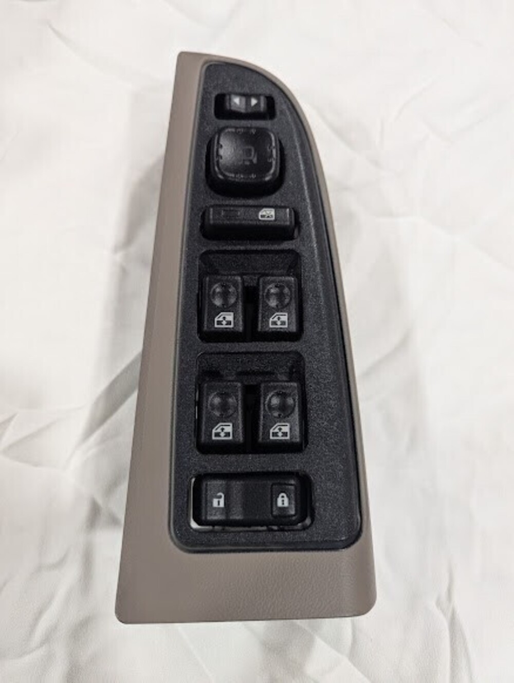 2003-2006 GMC Chevrolet 1500 Tahoe Yukon Master Power Window Switch Aftermarket